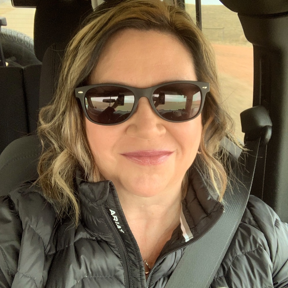 Meet your Posher, April